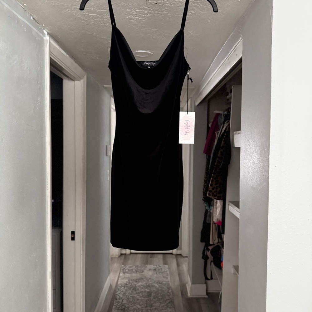 Elegant Black Mini Dress